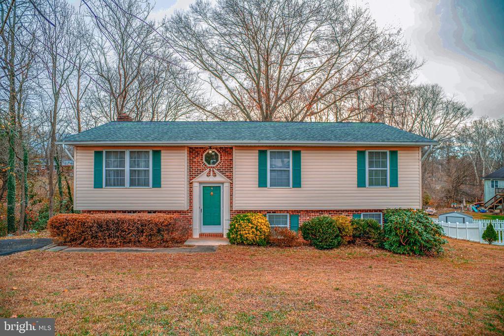 4 PAYTON COURT