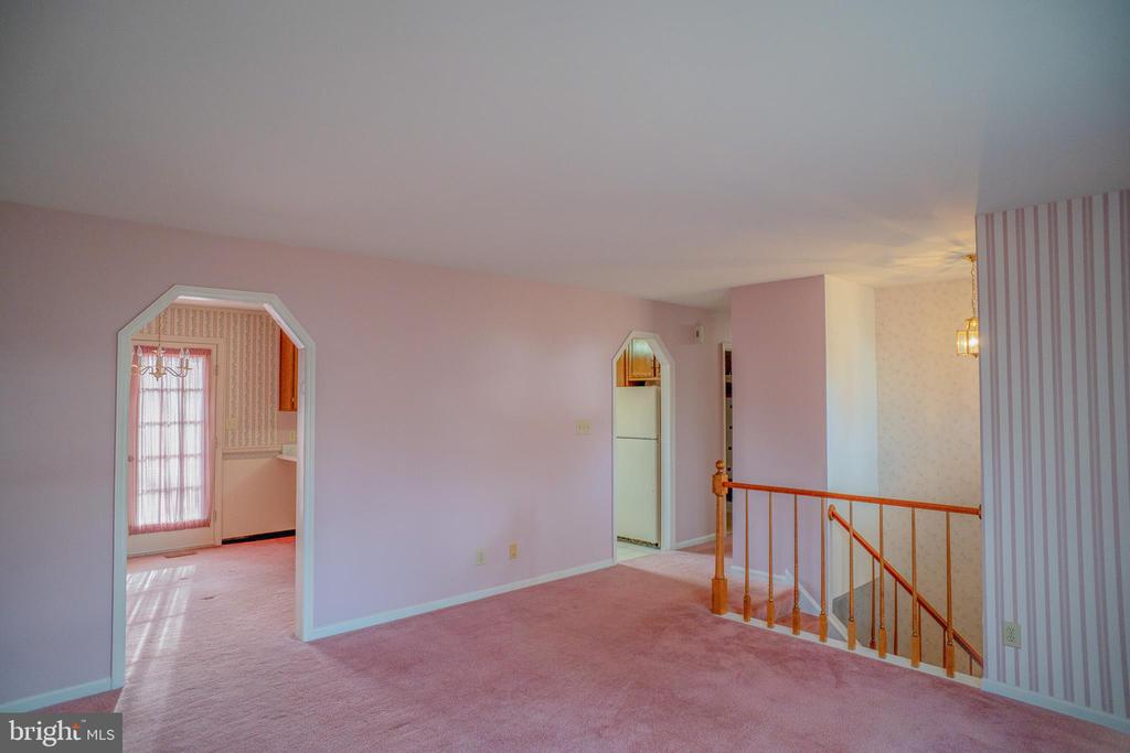 4 PAYTON COURT