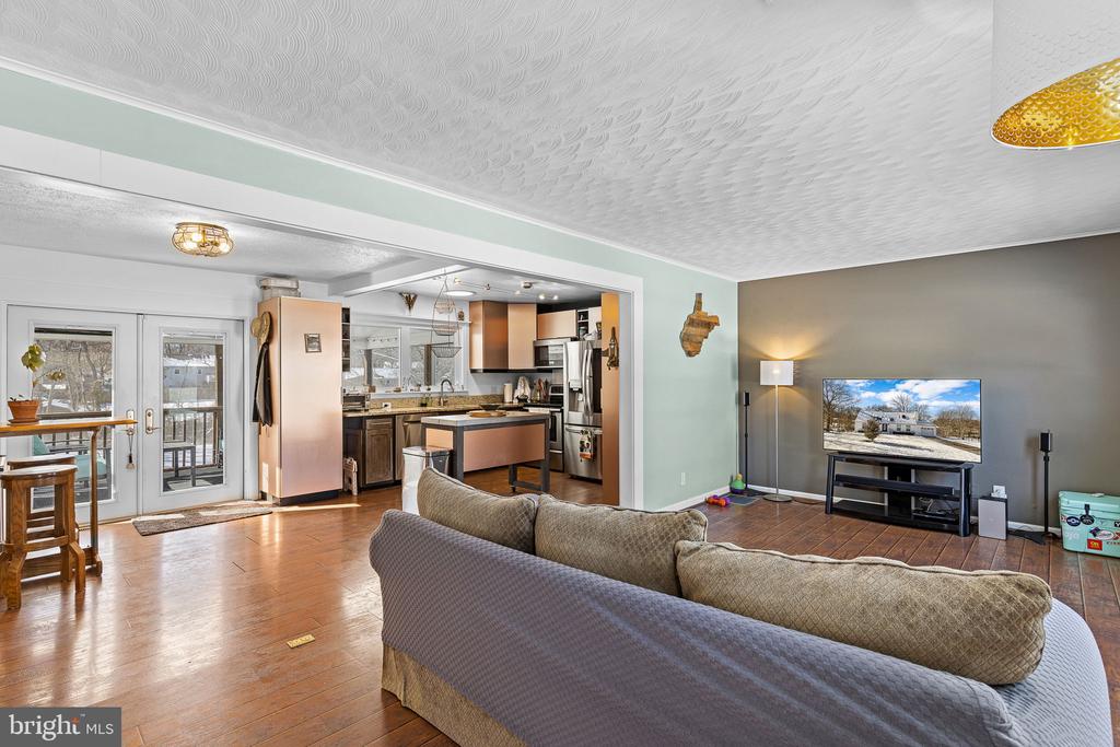 9 LAKE VIEW TERRACE
