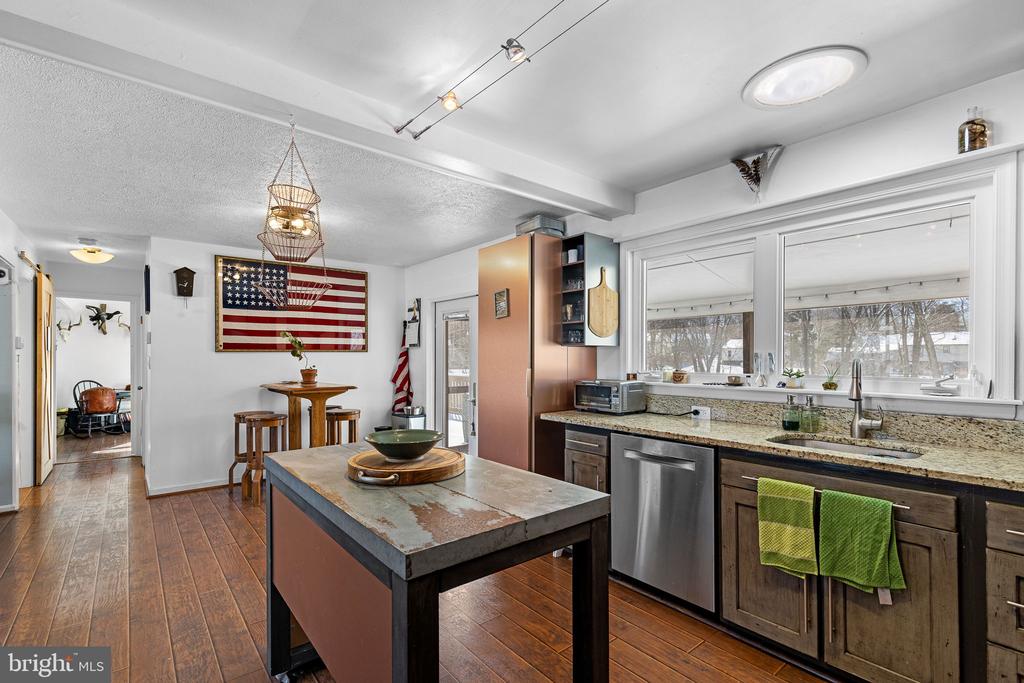 9 LAKE VIEW TERRACE