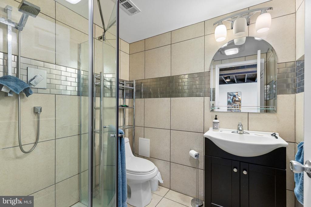 9 LAKE VIEW TERRACE