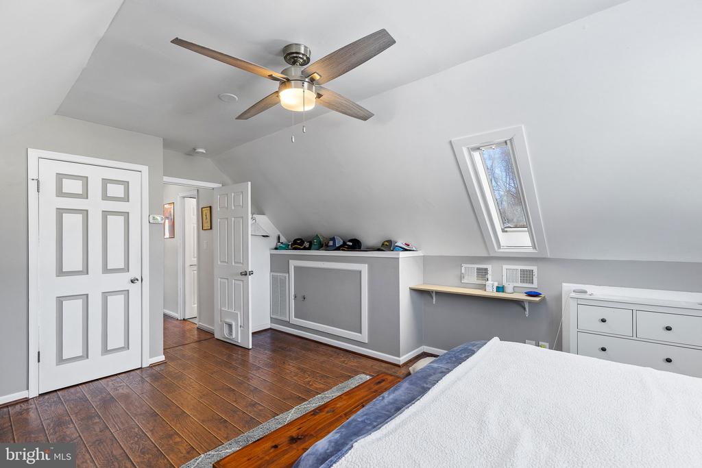 9 LAKE VIEW TERRACE