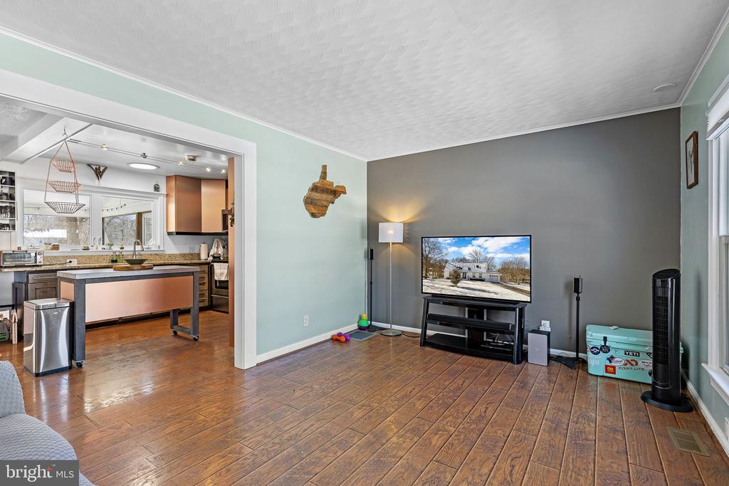 9 LAKE VIEW TERRACE