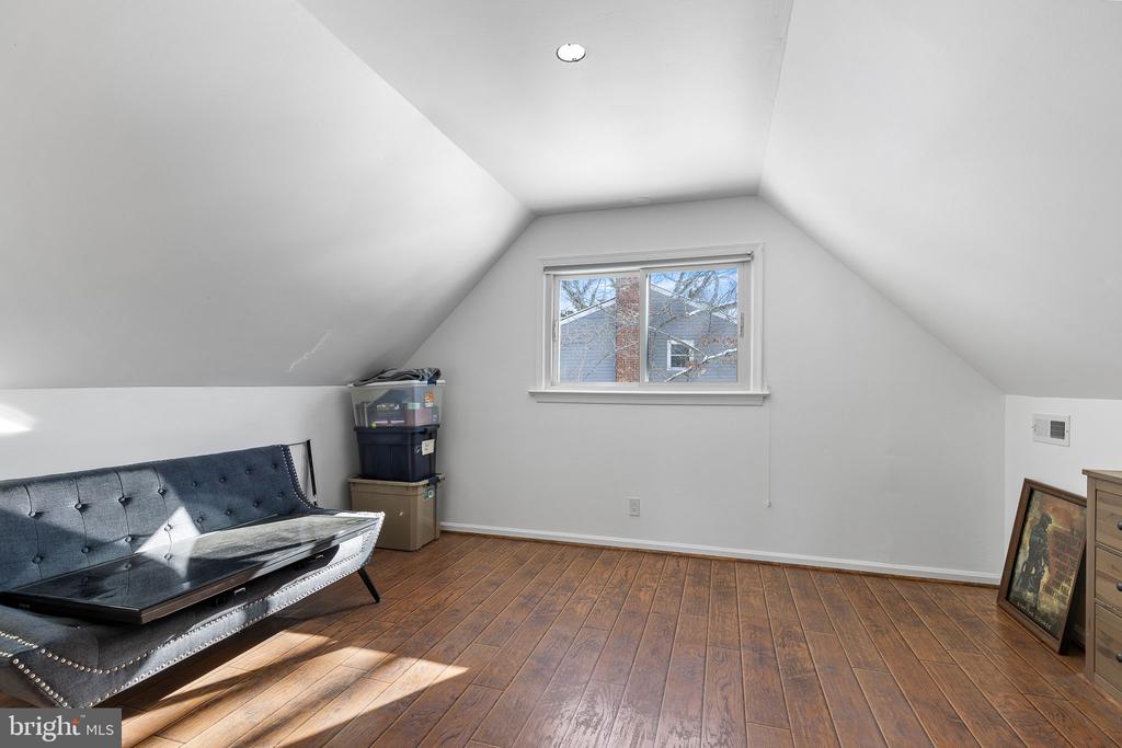 9 LAKE VIEW TERRACE