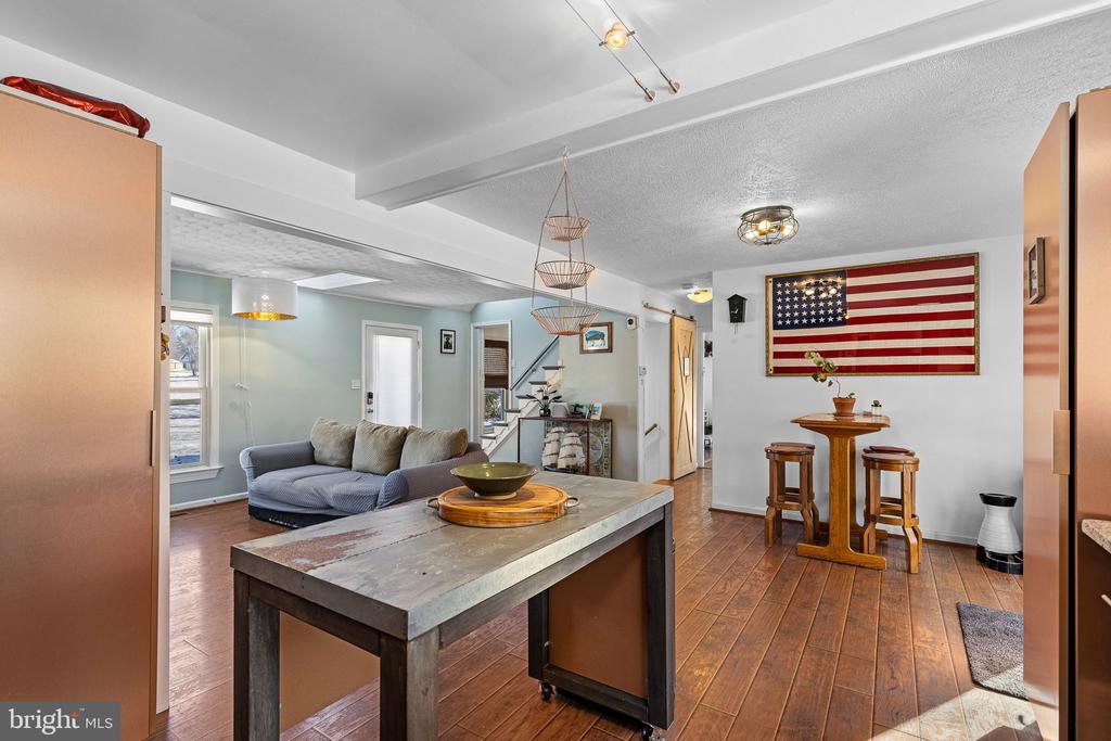 9 LAKE VIEW TERRACE