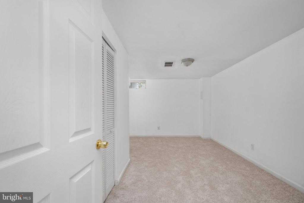 59 SETTLERS WAY