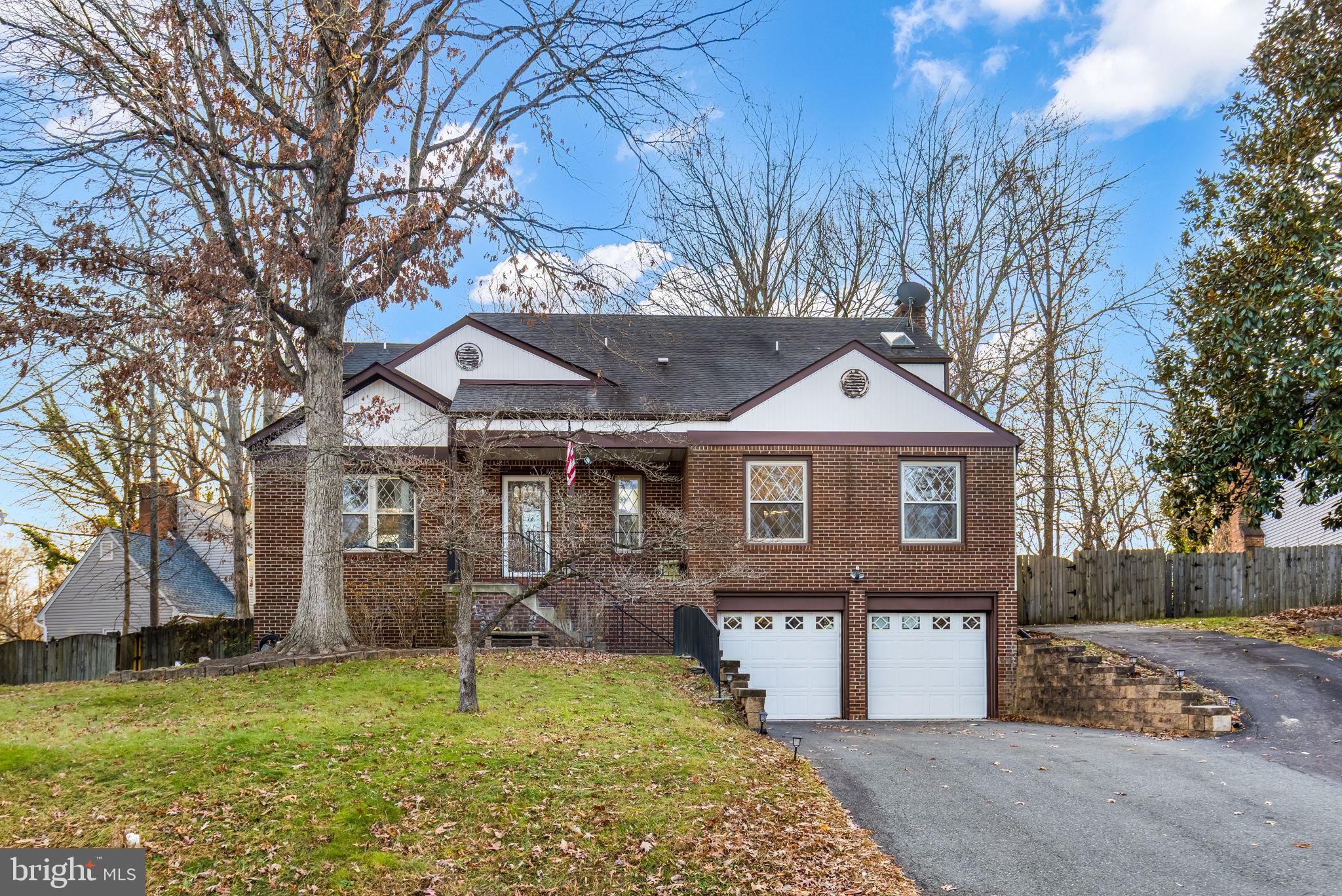 112 OAKWOOD DRIVE