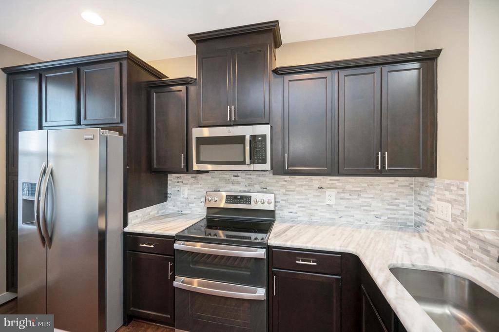 100 NESTORS PLACE 601