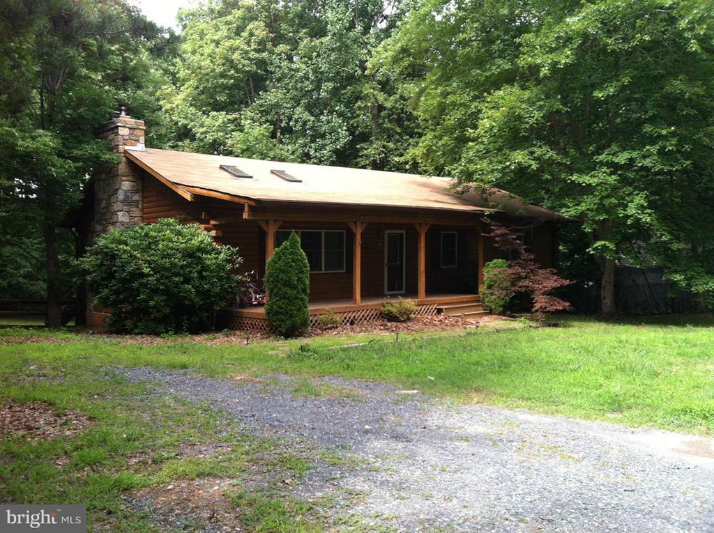 7 GLADE DRIVE