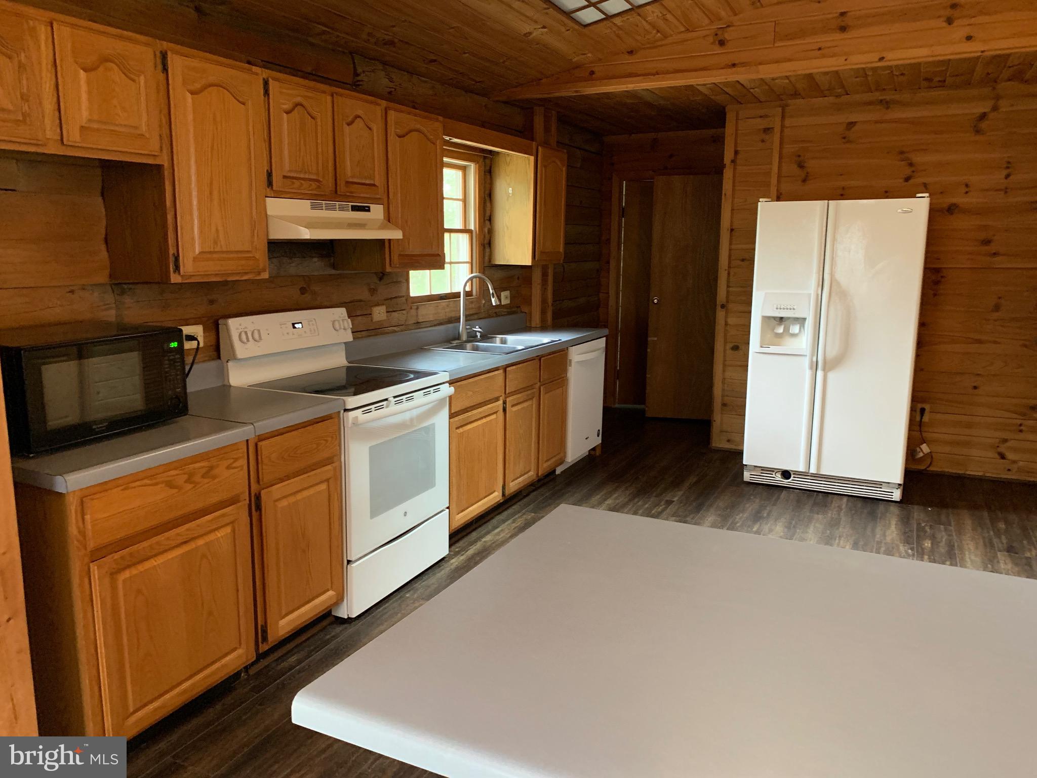 7 GLADE DRIVE