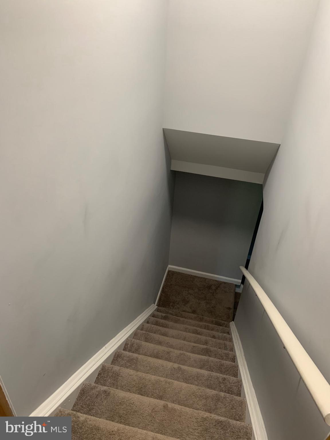 7 GLADE DRIVE