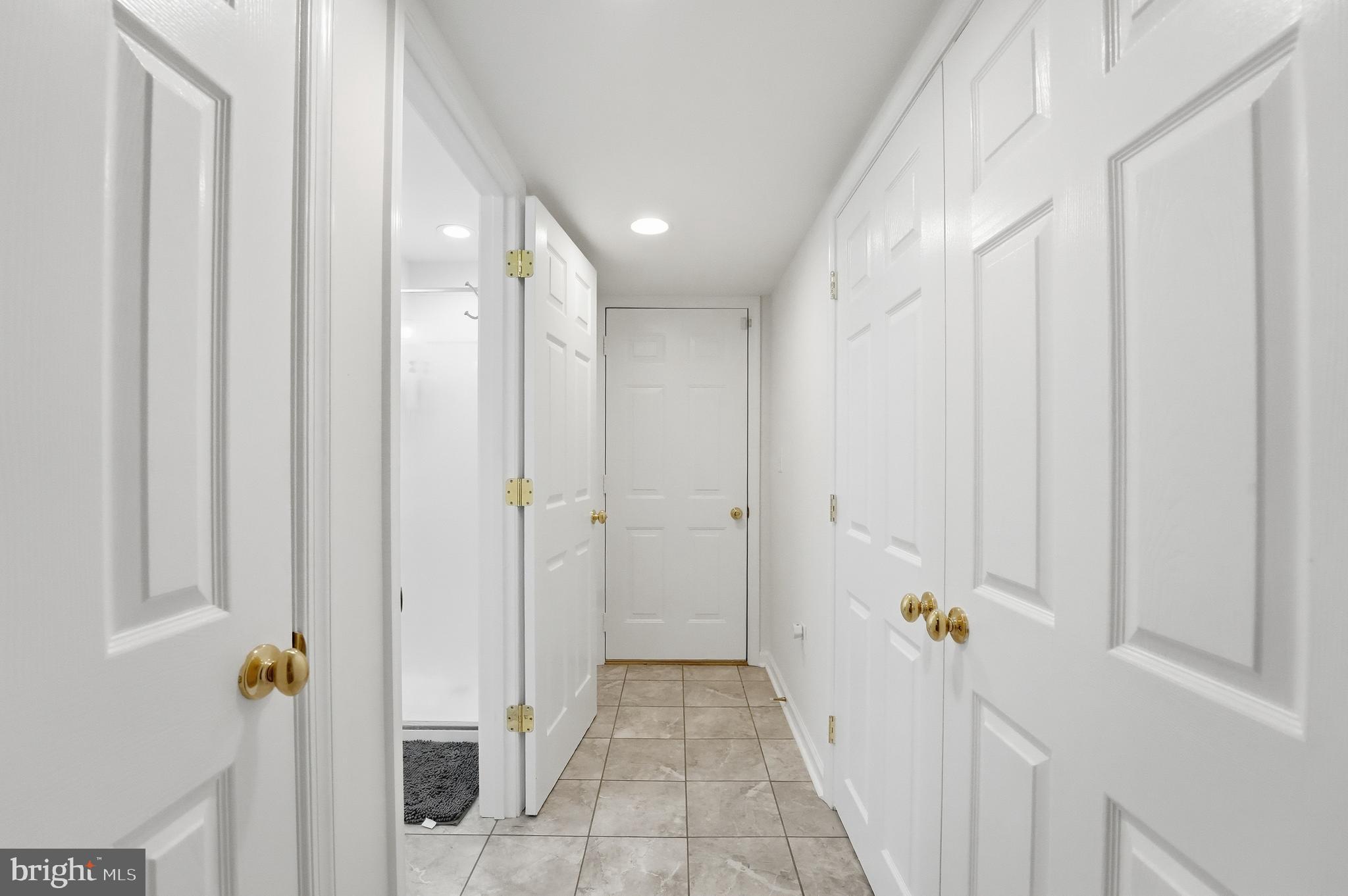 61 HOOVLER LANE