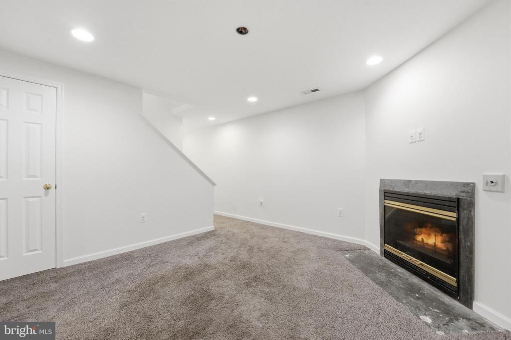 61 HOOVLER LANE