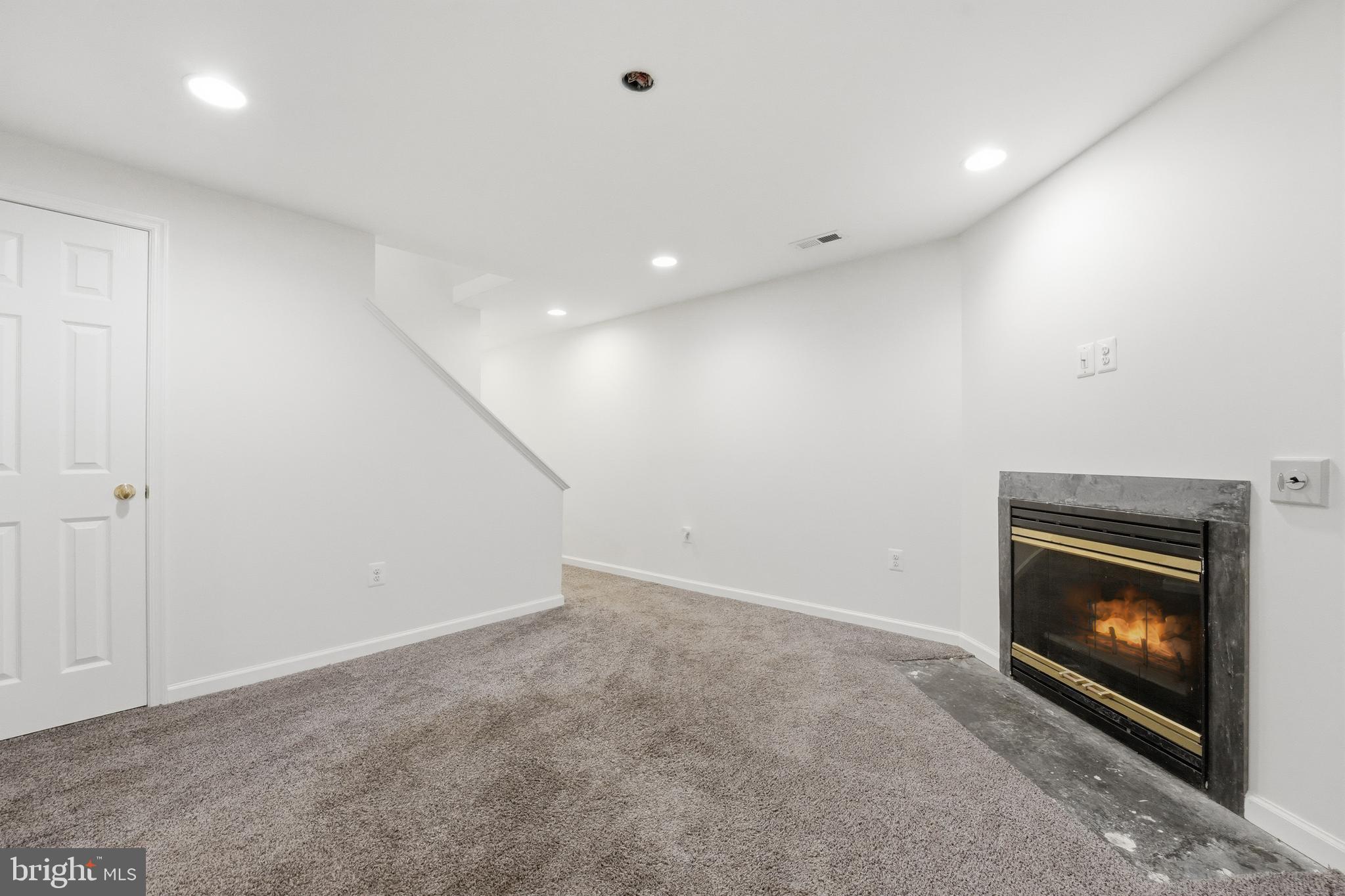 61 HOOVLER LANE