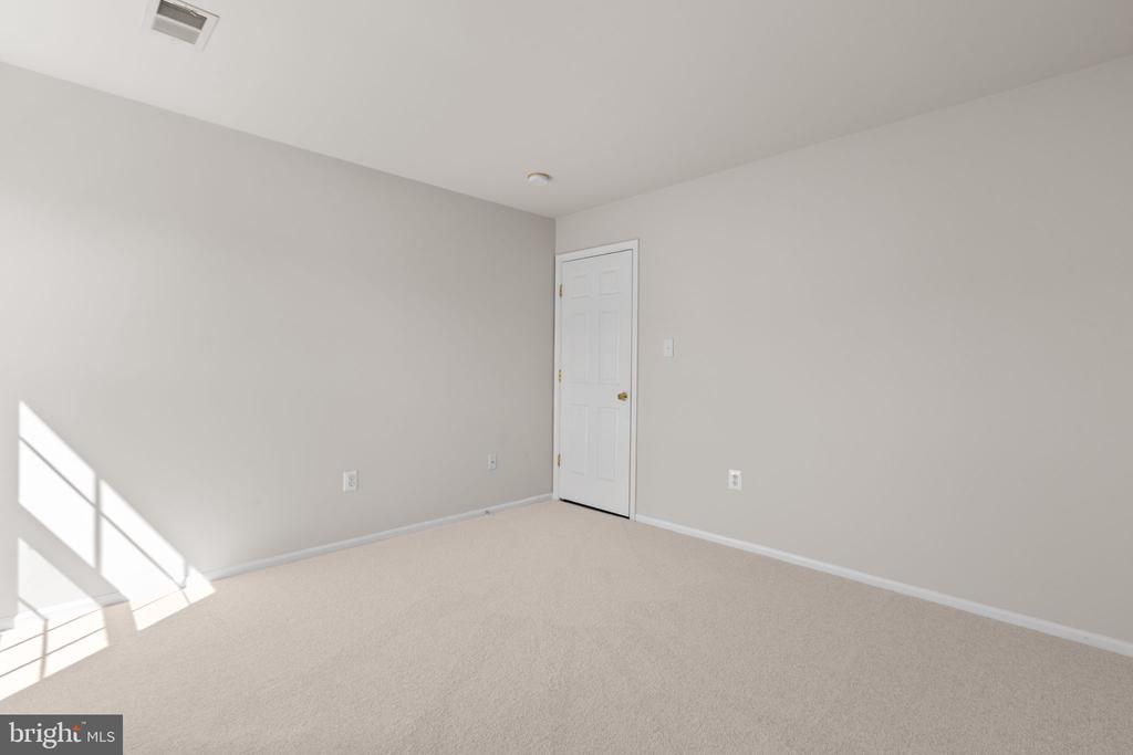 6 GLEN OAK ROAD