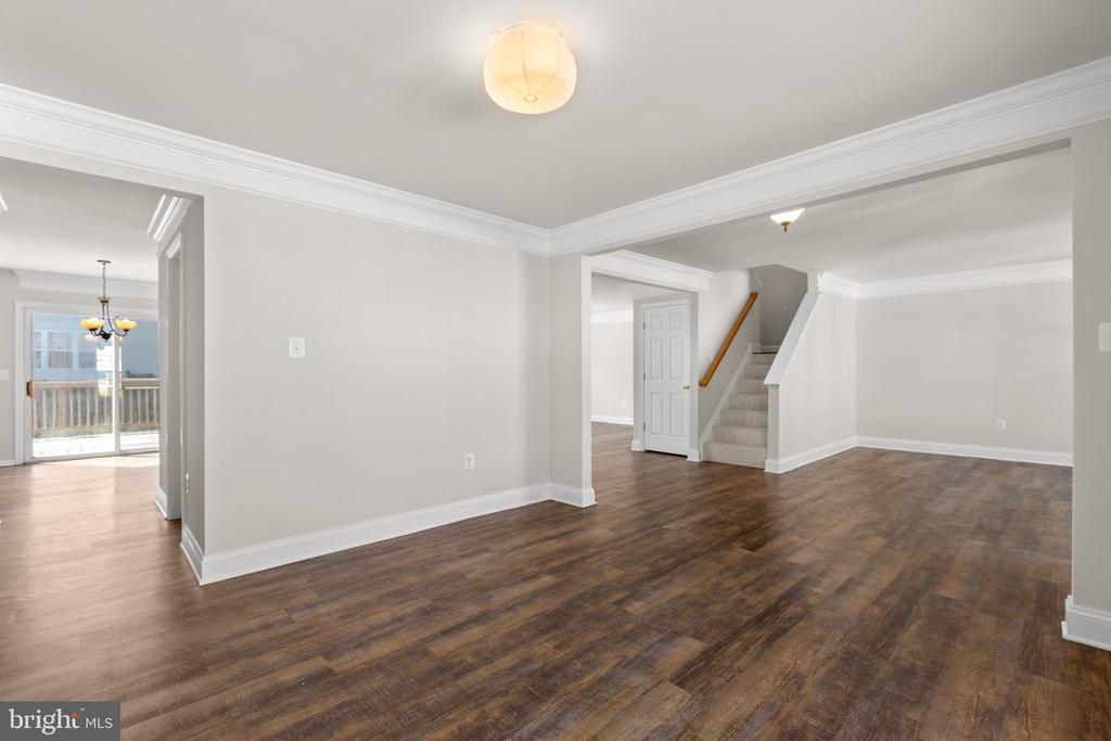 6 GLEN OAK ROAD