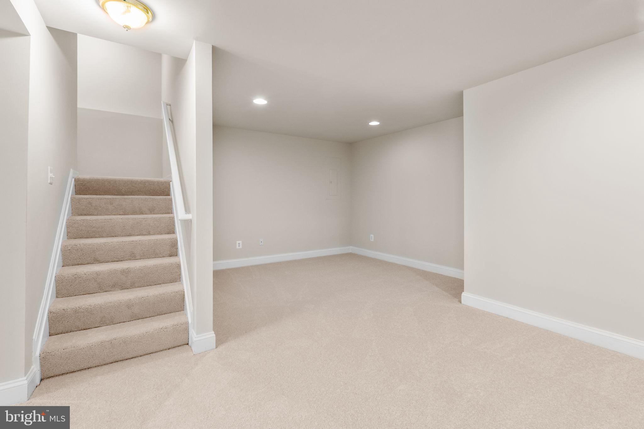 6 GLEN OAK ROAD