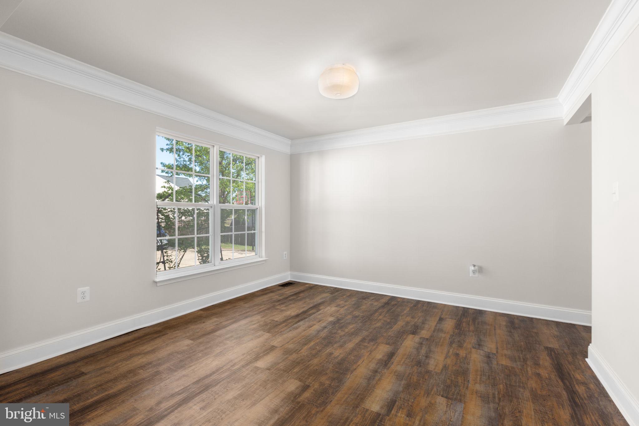 6 GLEN OAK ROAD