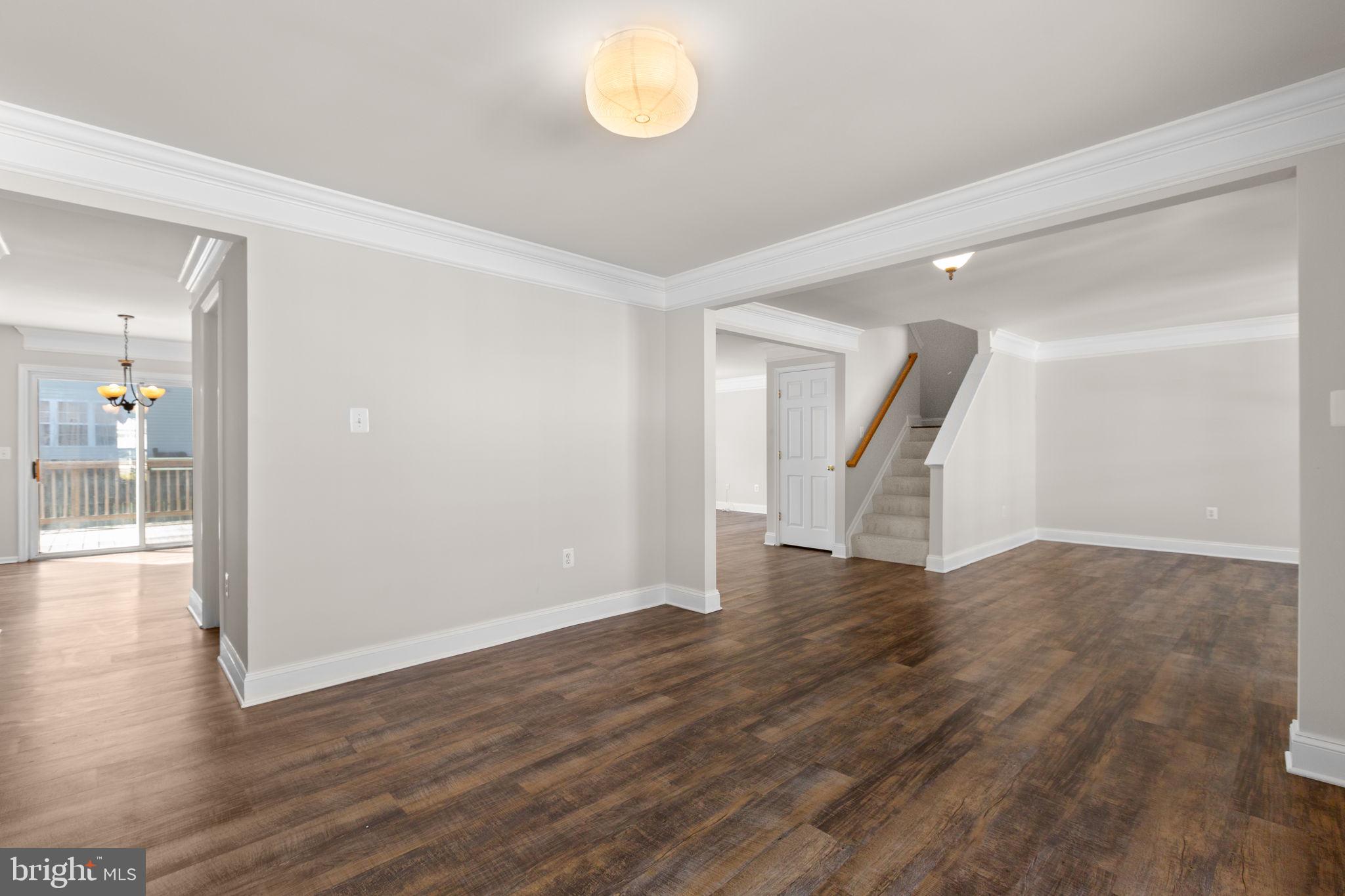 6 GLEN OAK ROAD