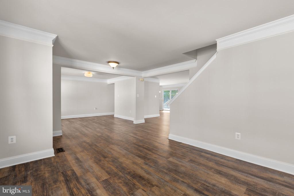 6 GLEN OAK ROAD