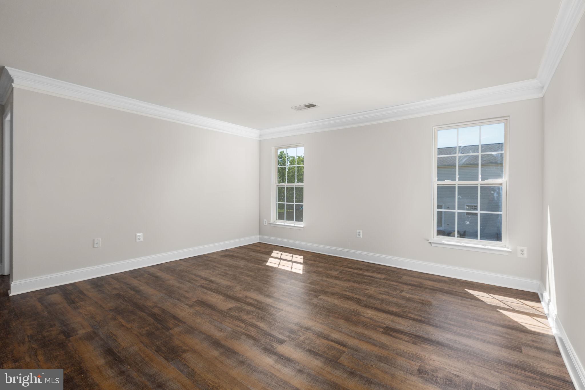 6 GLEN OAK ROAD