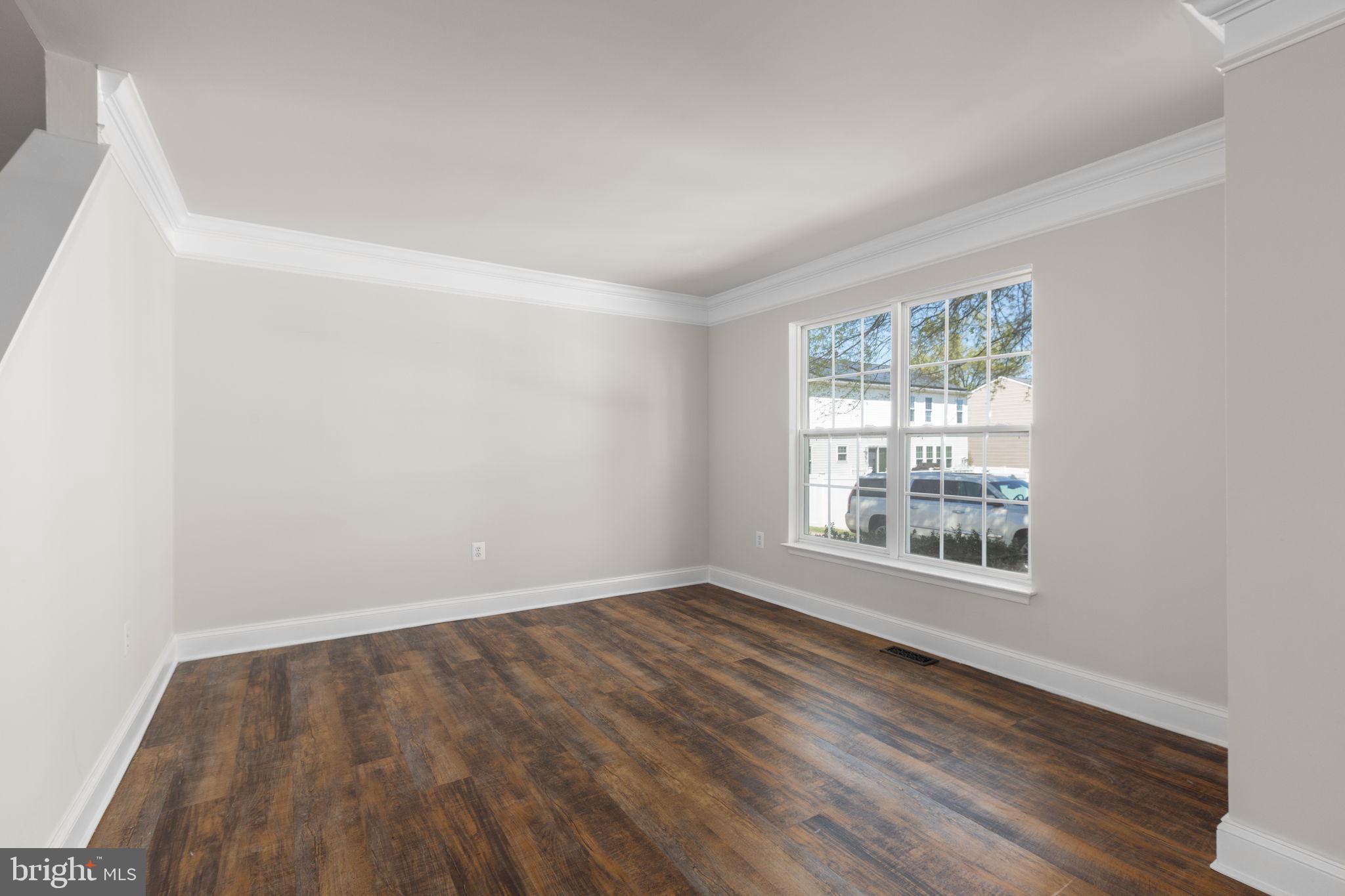 6 GLEN OAK ROAD