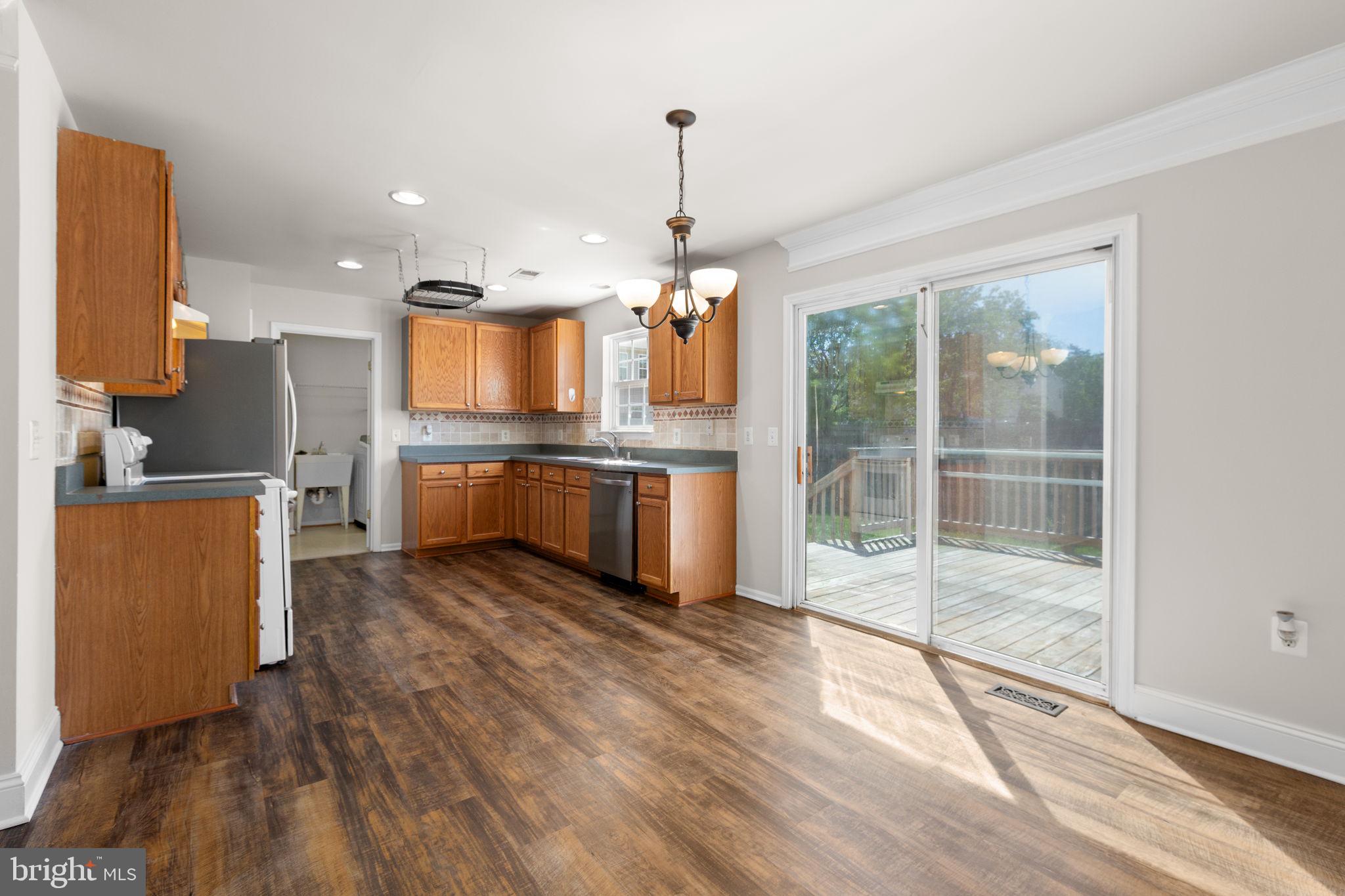 6 GLEN OAK ROAD