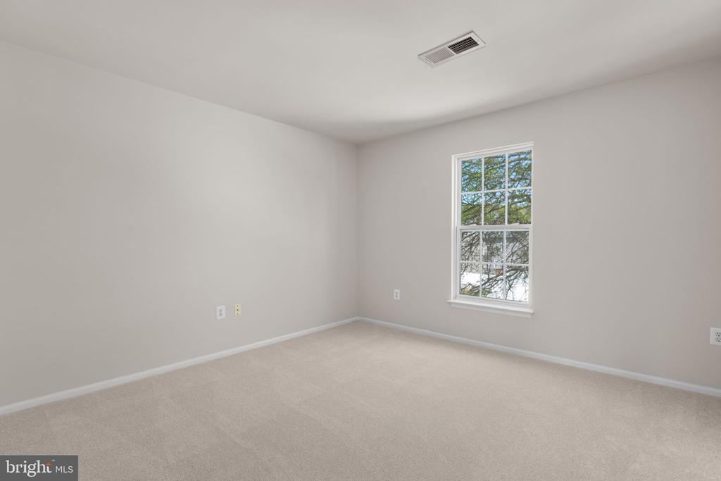6 GLEN OAK ROAD