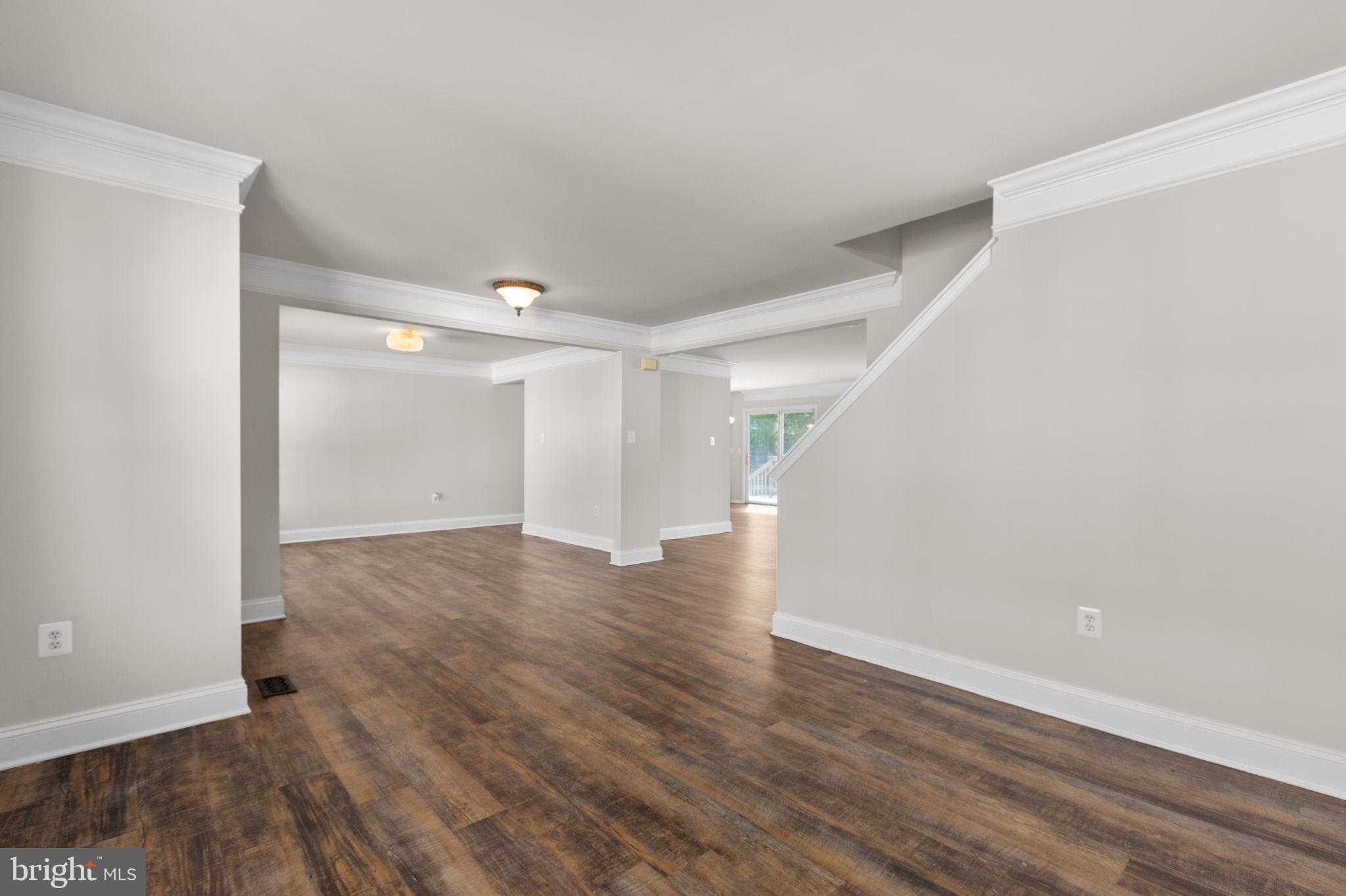 6 GLEN OAK ROAD