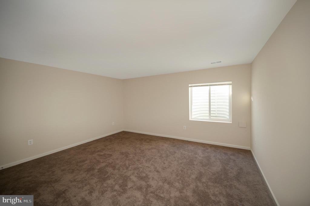 1070 CORIANDER LANE