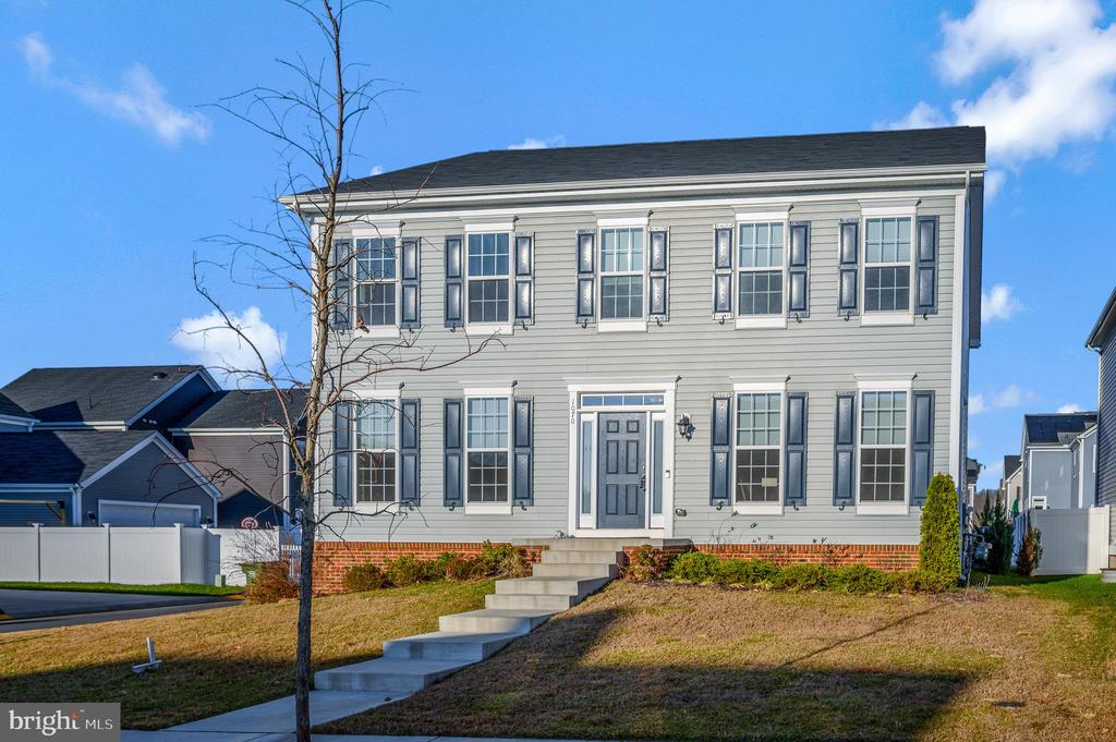 1070 CORIANDER LANE