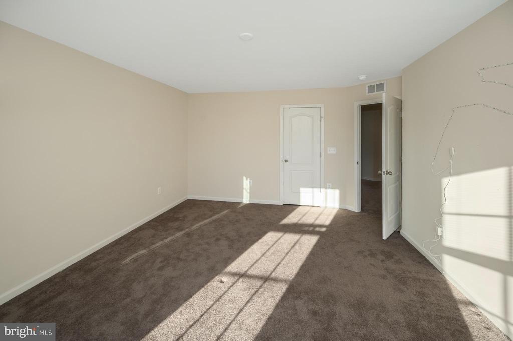 1070 CORIANDER LANE