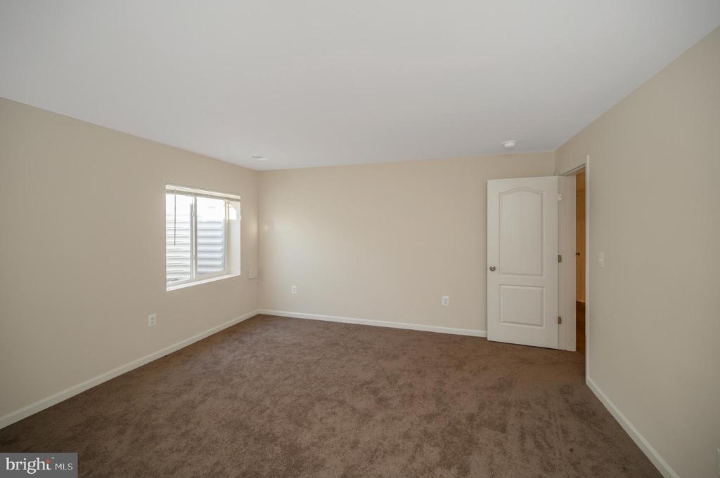 1070 CORIANDER LANE