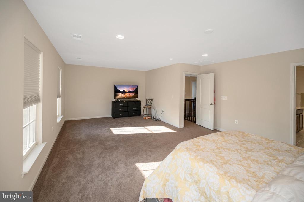 1070 CORIANDER LANE