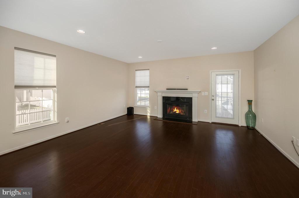 1070 CORIANDER LANE