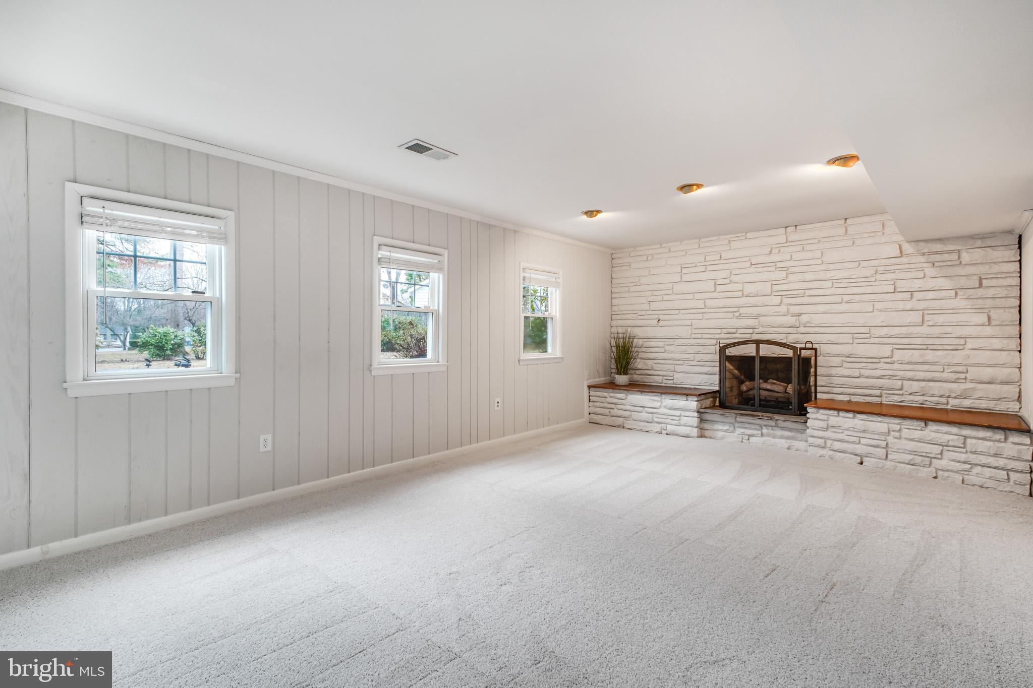 1035 AQUIA DRIVE