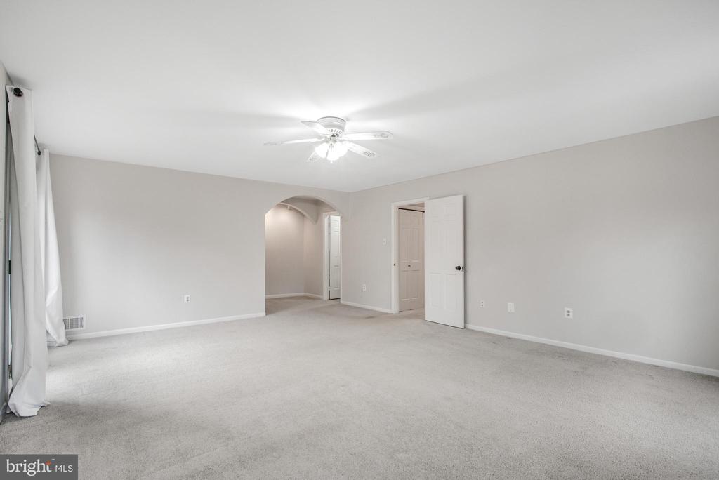 1035 AQUIA DRIVE