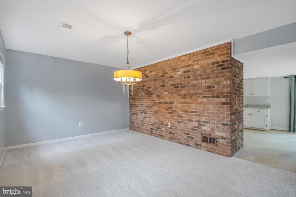 1035 AQUIA DRIVE