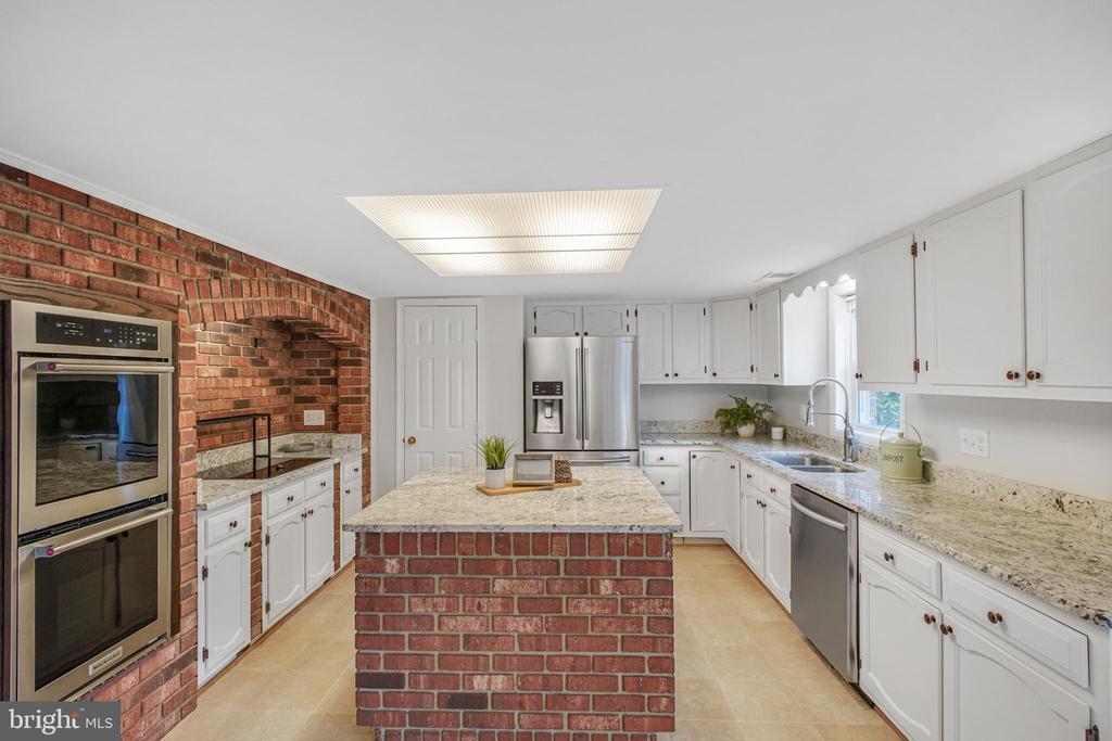1035 AQUIA DRIVE