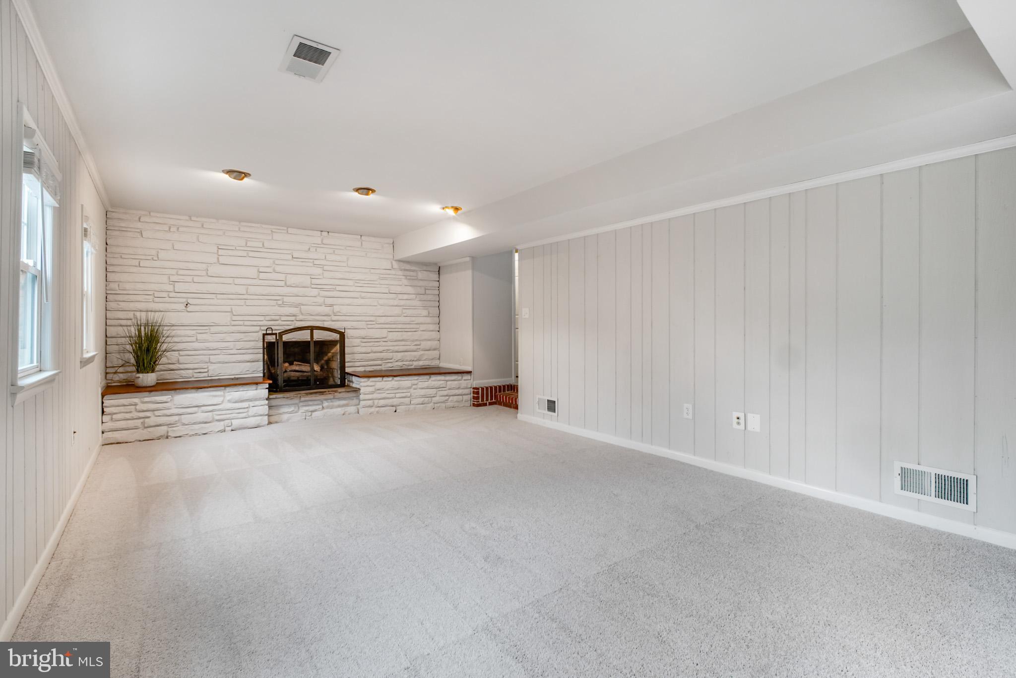 1035 AQUIA DRIVE