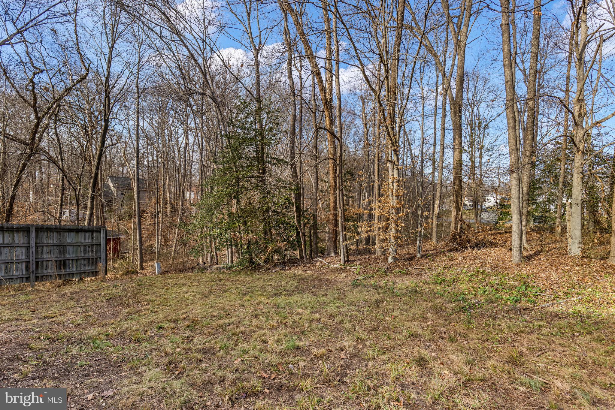 1703 SHERWOOD DR