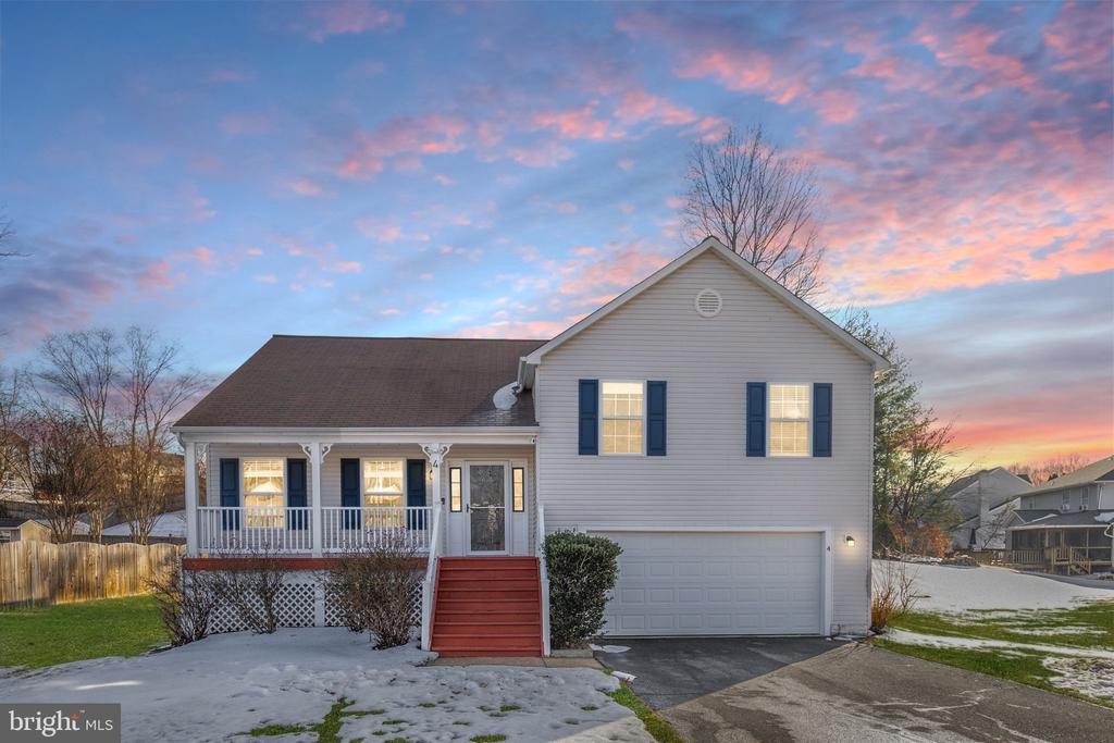 4 TAMERLANE DRIVE