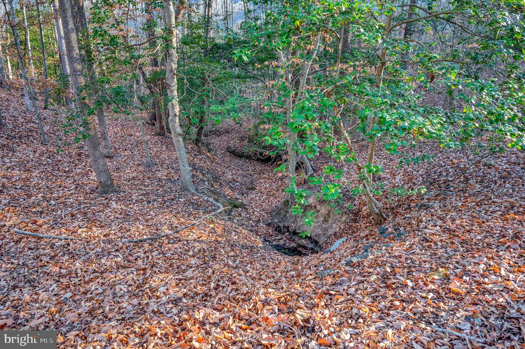 93 DENT ROAD