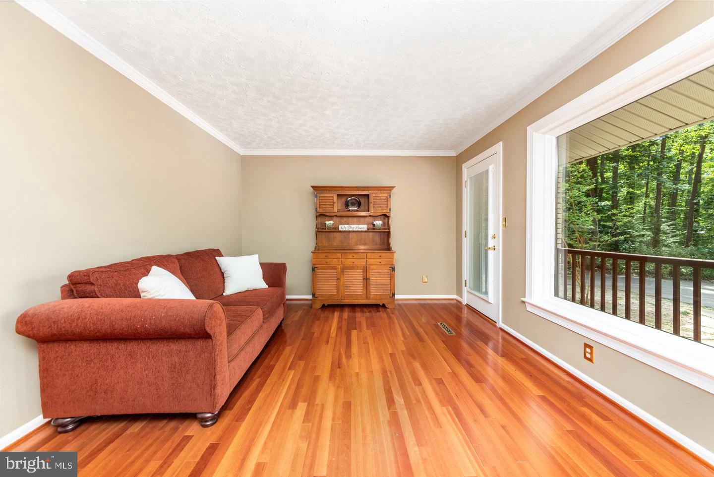 211 SLEEPY HOLLOW TRAIL