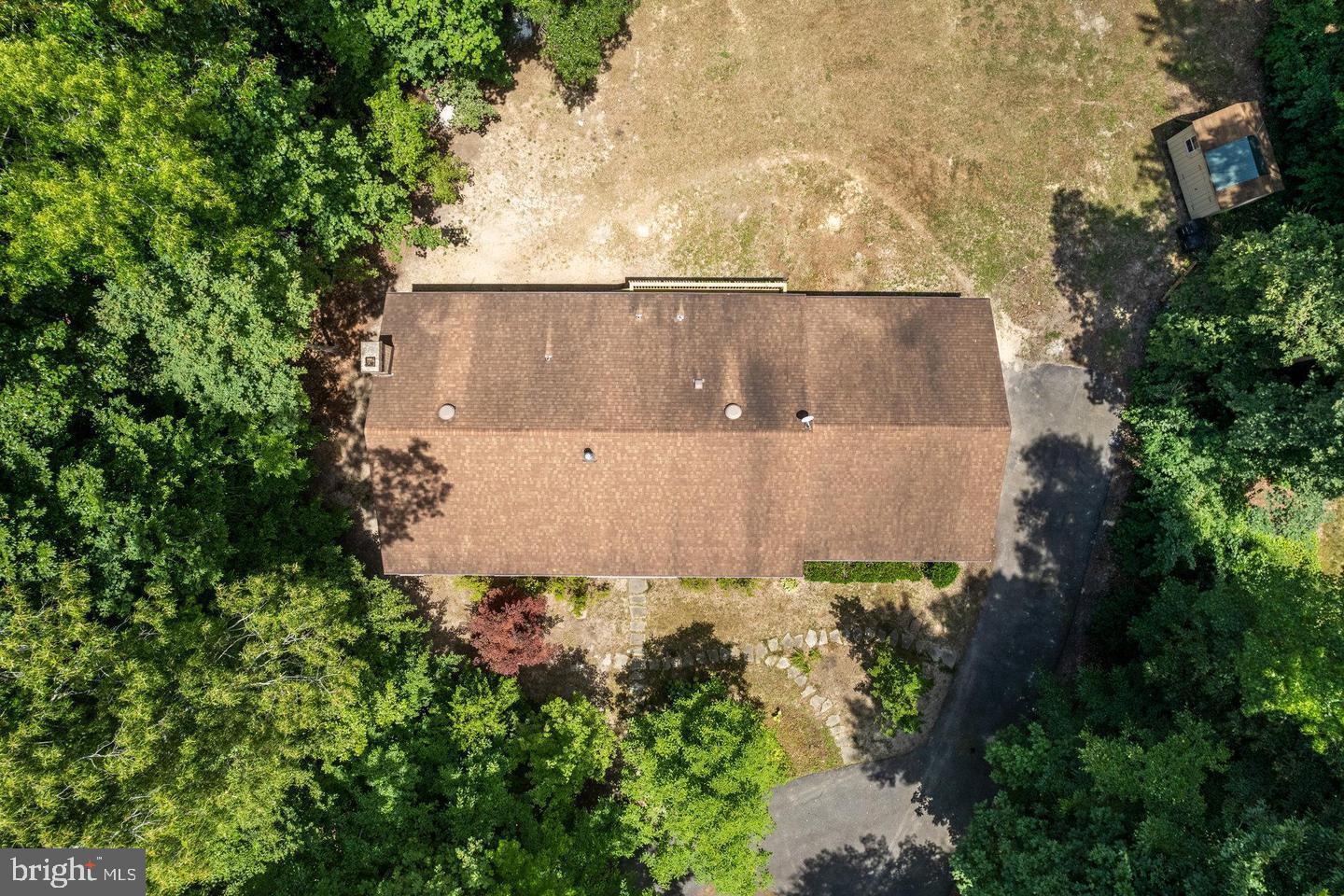 211 SLEEPY HOLLOW TRAIL