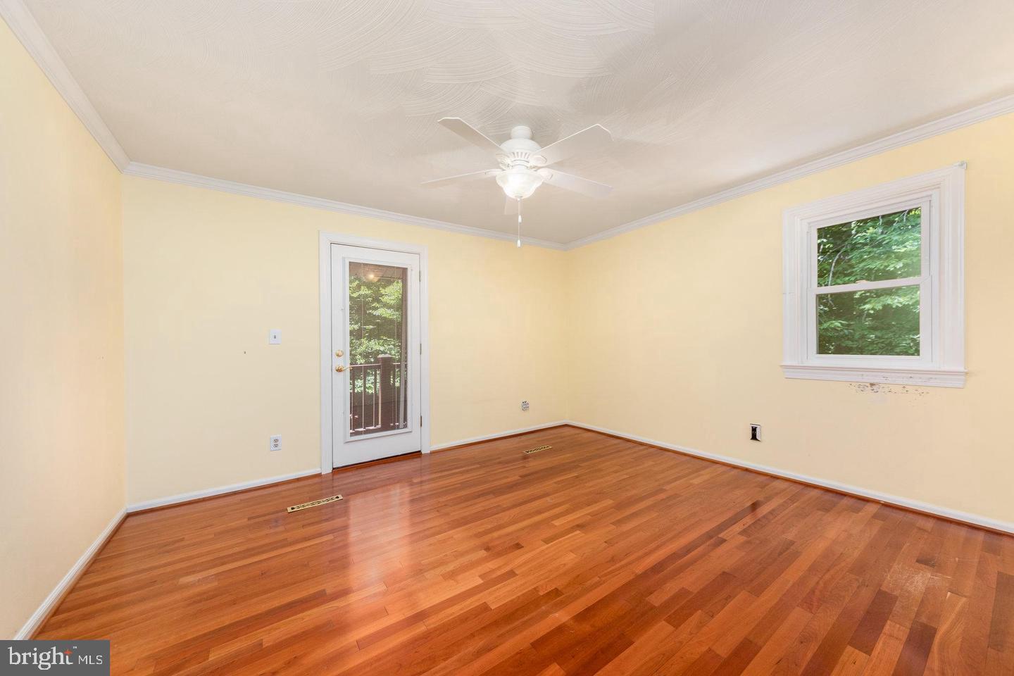 211 SLEEPY HOLLOW TRAIL