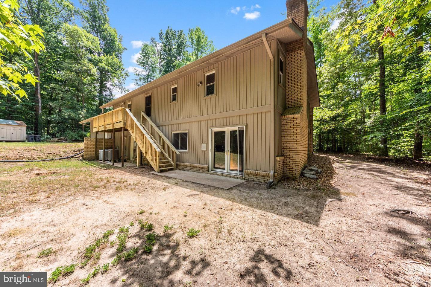 211 SLEEPY HOLLOW TRAIL