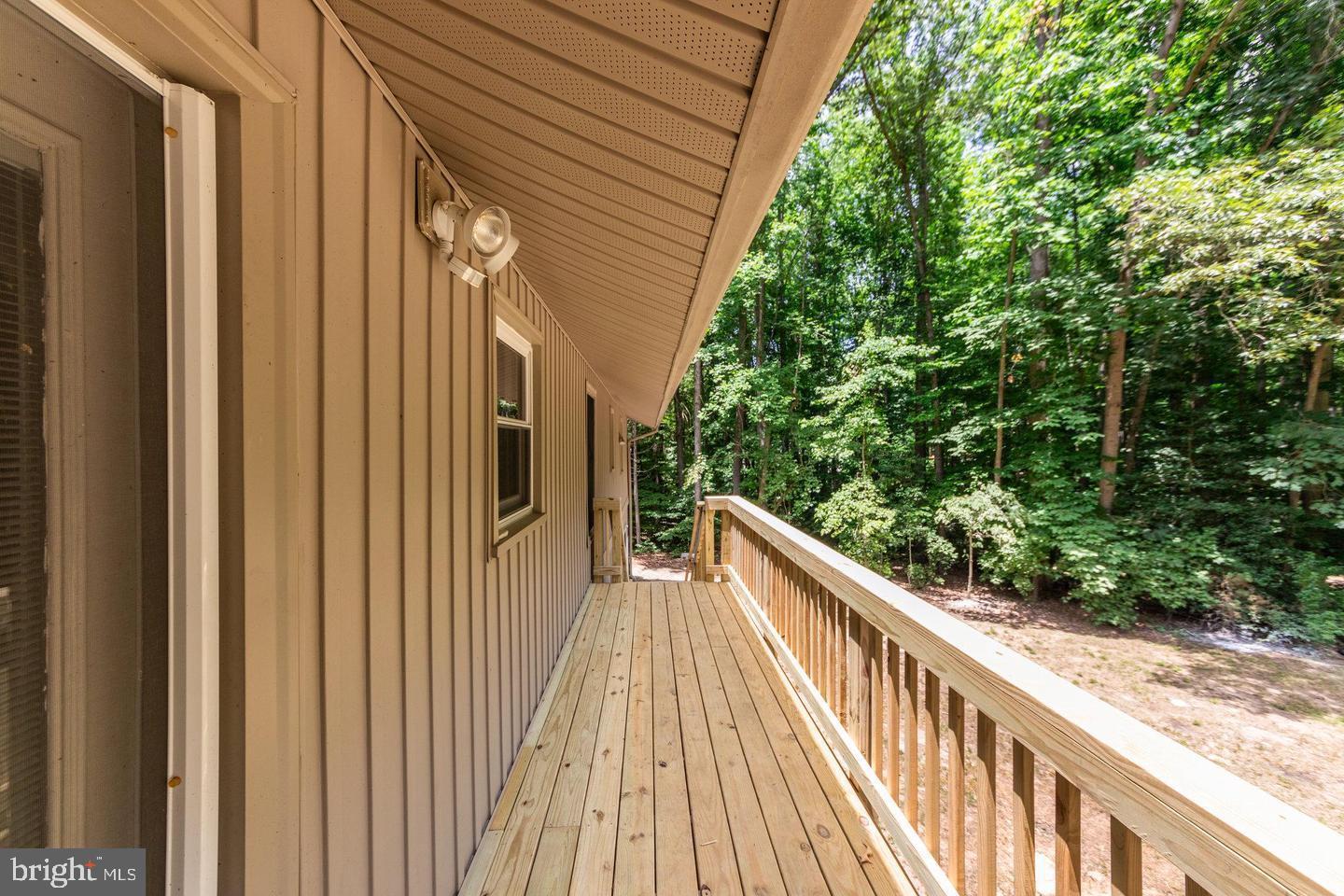 211 SLEEPY HOLLOW TRAIL