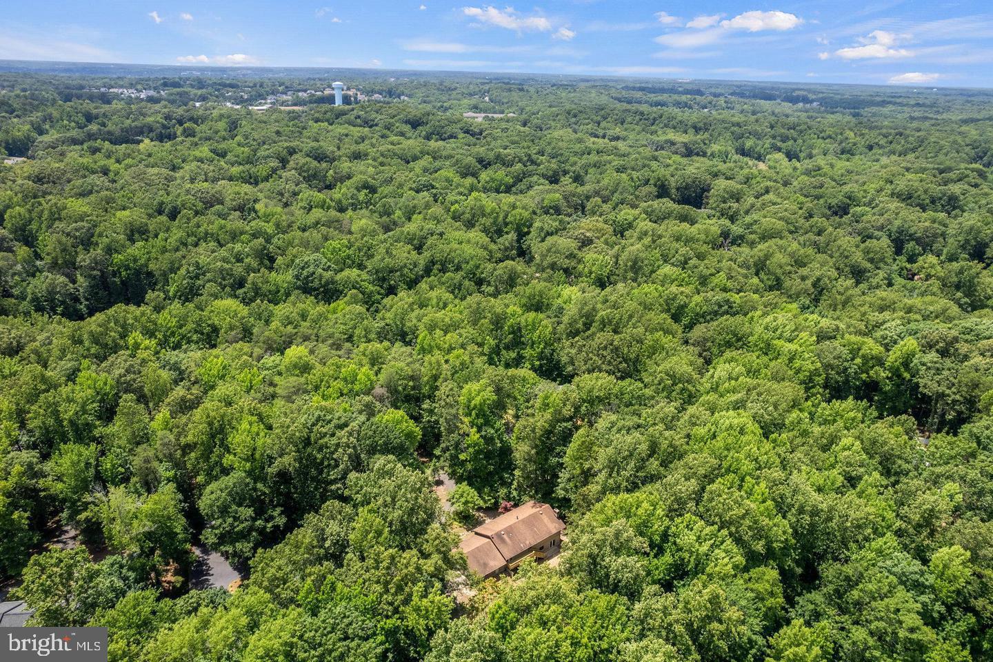 211 SLEEPY HOLLOW TRAIL