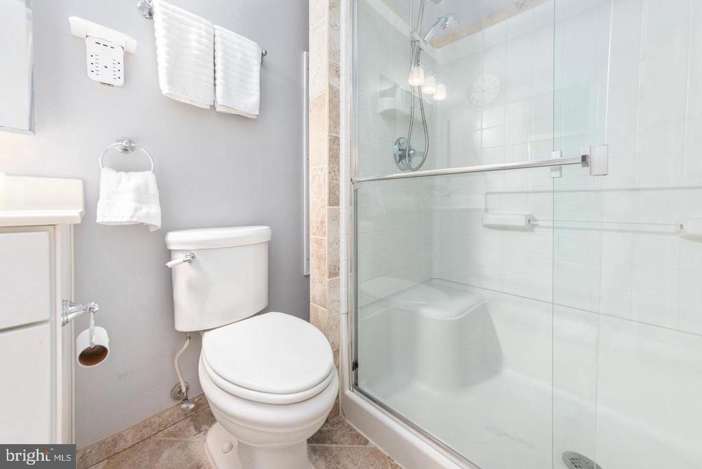 211 SLEEPY HOLLOW TRAIL